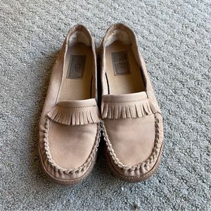 Ugg “Marrah” Loafer Tan Moccasin Size 6.5